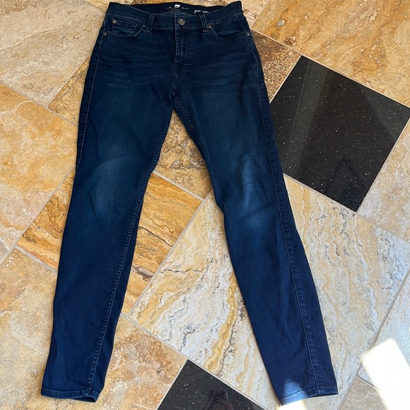 7 for all mankind Gwenevere sz29 dark blue wash w/intentional fading/distressing - Picture 1 of 12